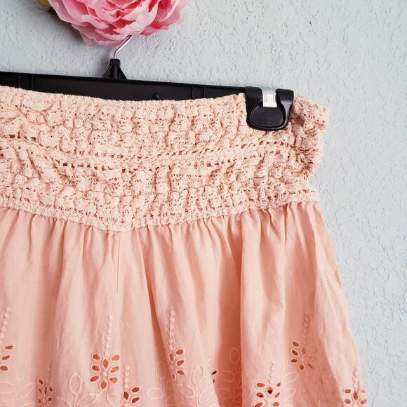 Intimately Free People Elena Eyelet Scalloped Shorts in peach - Picture 3 of 6